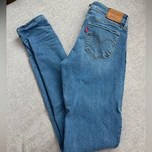 LEVI’S 711 Skinny Jeans Women